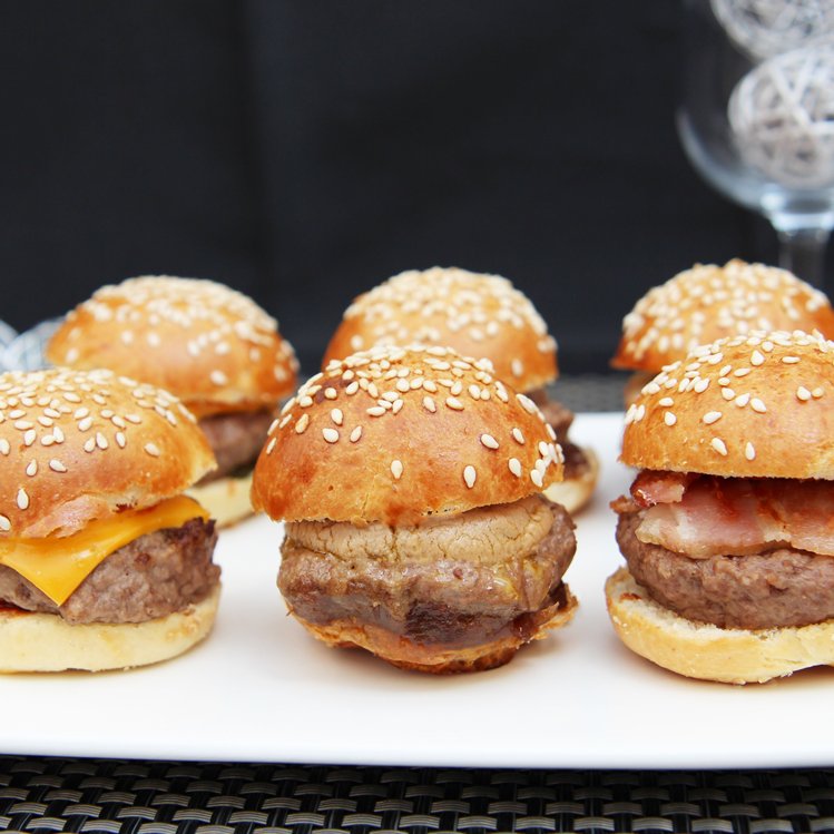 mini burger apéritif au saumon fumé - Le Sucré Salé d'Oum Souhaib