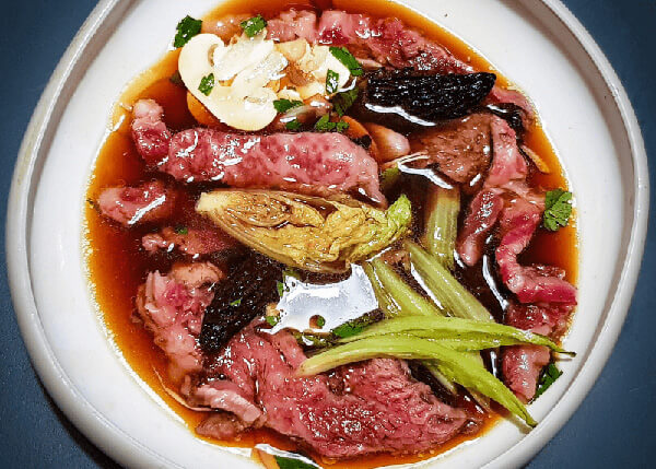 Soupe de boeuf Wagyu : un véritable voyage des sens